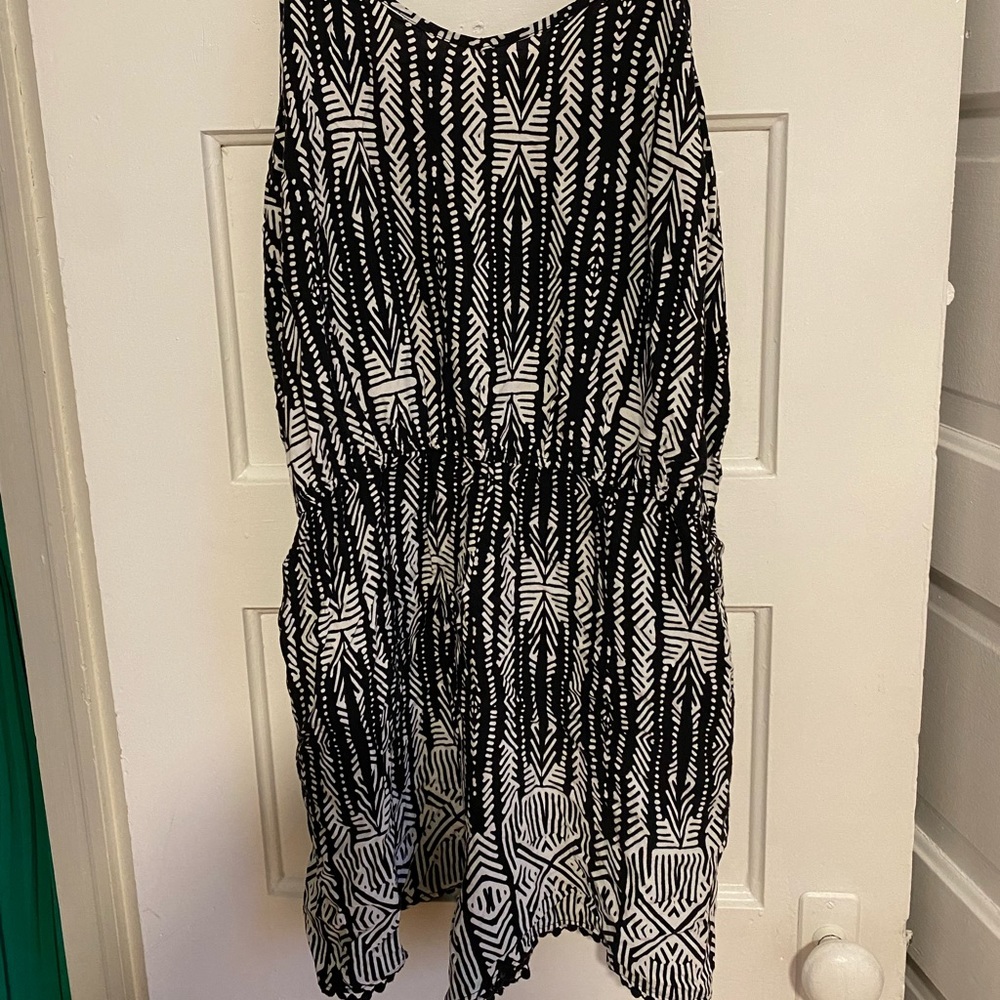 Tribal print Mossimo romper with elastic waist and pockets